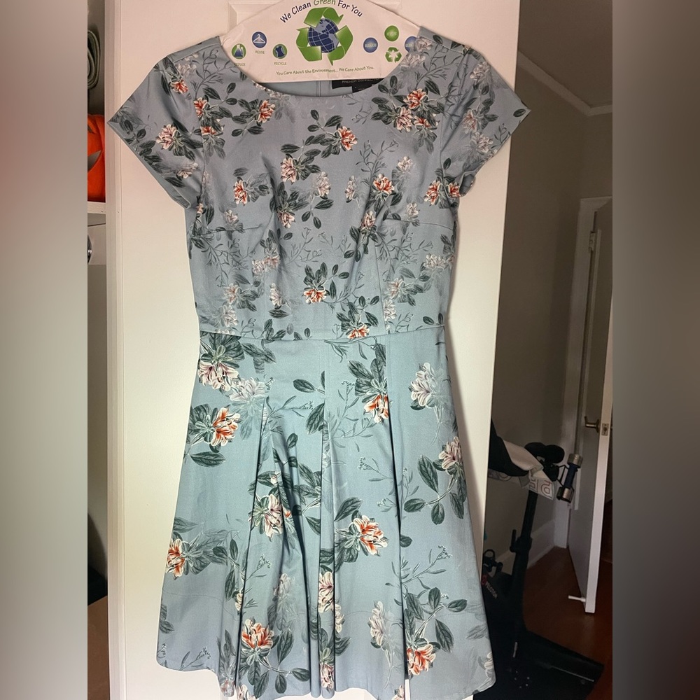 French Connection Blue Embroidered Flower Dress Size 0 with Pockets